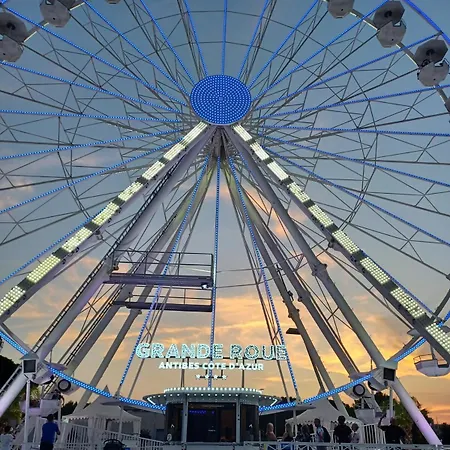 Διαμέρισμα Juan Les Pins Tanit Le Gebal Climatise Vue Sur Piscine Αντίμπ