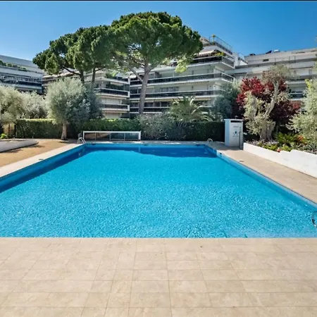 Magnifique Gebal Climatise Vue Sur Piscine A Juan-les-pins * Антиб