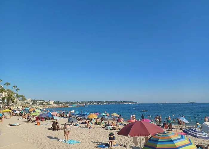 Juan Les Pins Tanit Le Gebal Climatise Vue Sur Piscine شقة *